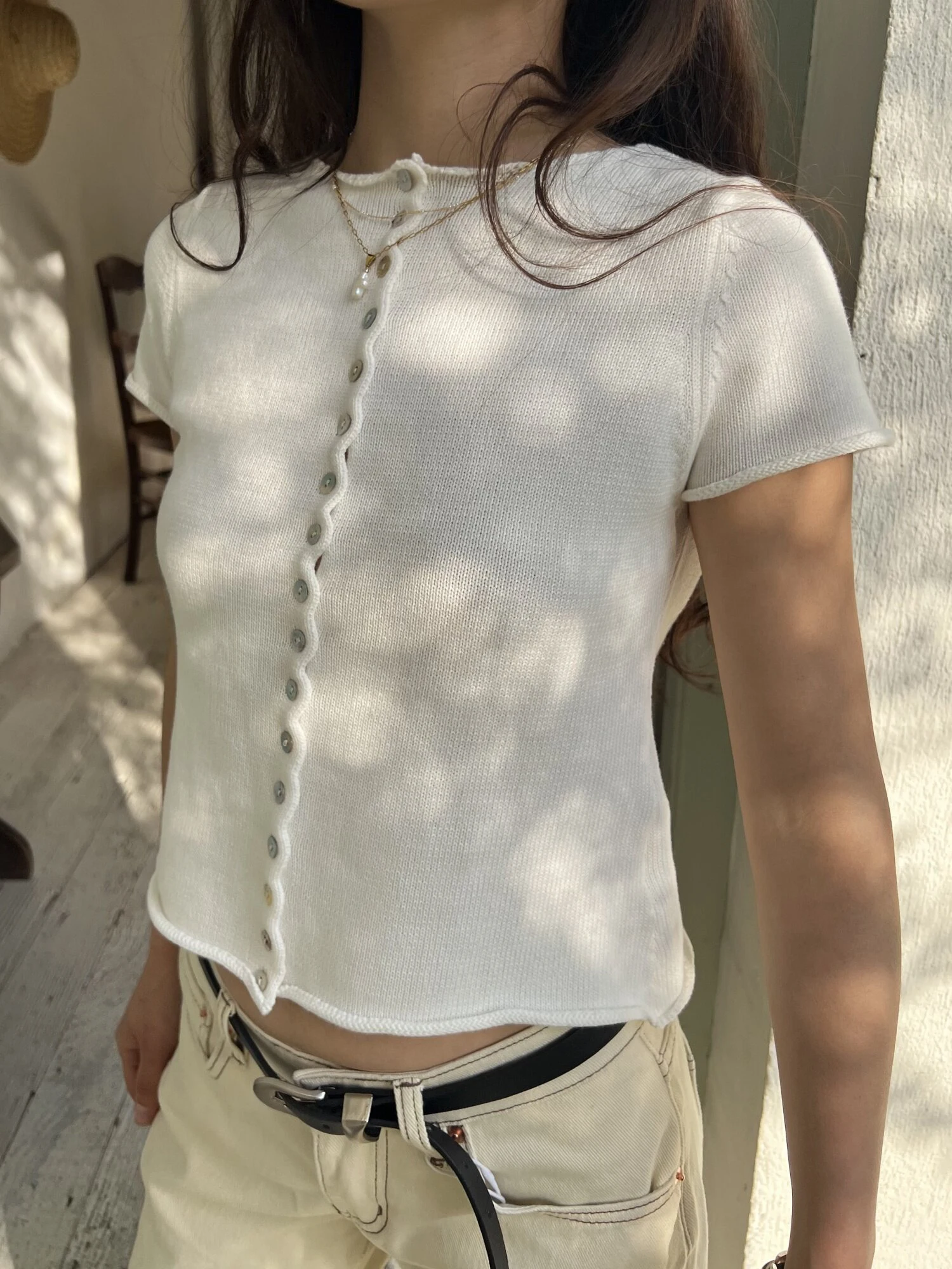 Chic Buttons White Knitted Crop Top Woman Single Breasted Raw Hem Crew Neck Short Sleeve Cropped Tees Cotton Casual Tshirts Y2k