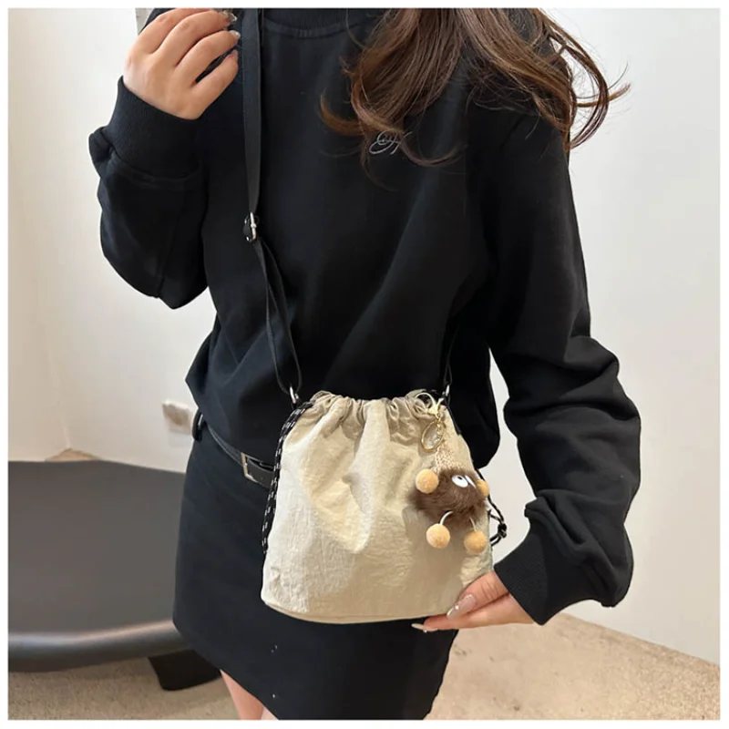 1× Women Canvas Drawstring Bag with Pendant Korean Japanese Style Casual Crossbody Shoulder Tote Commuter Travel Hiking Outdoor