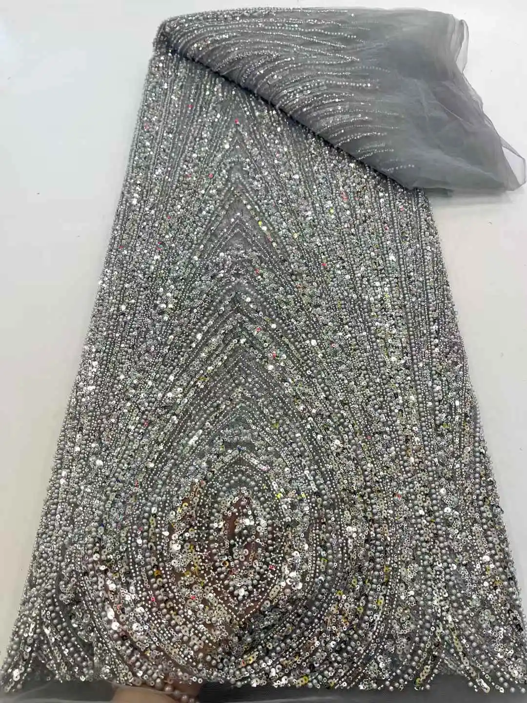 アフリカヘビービーズレース生地 2025 高品質ナイジェリアスパンコールパールレースフレンチチュール生地結婚式のパーティードレス縫製