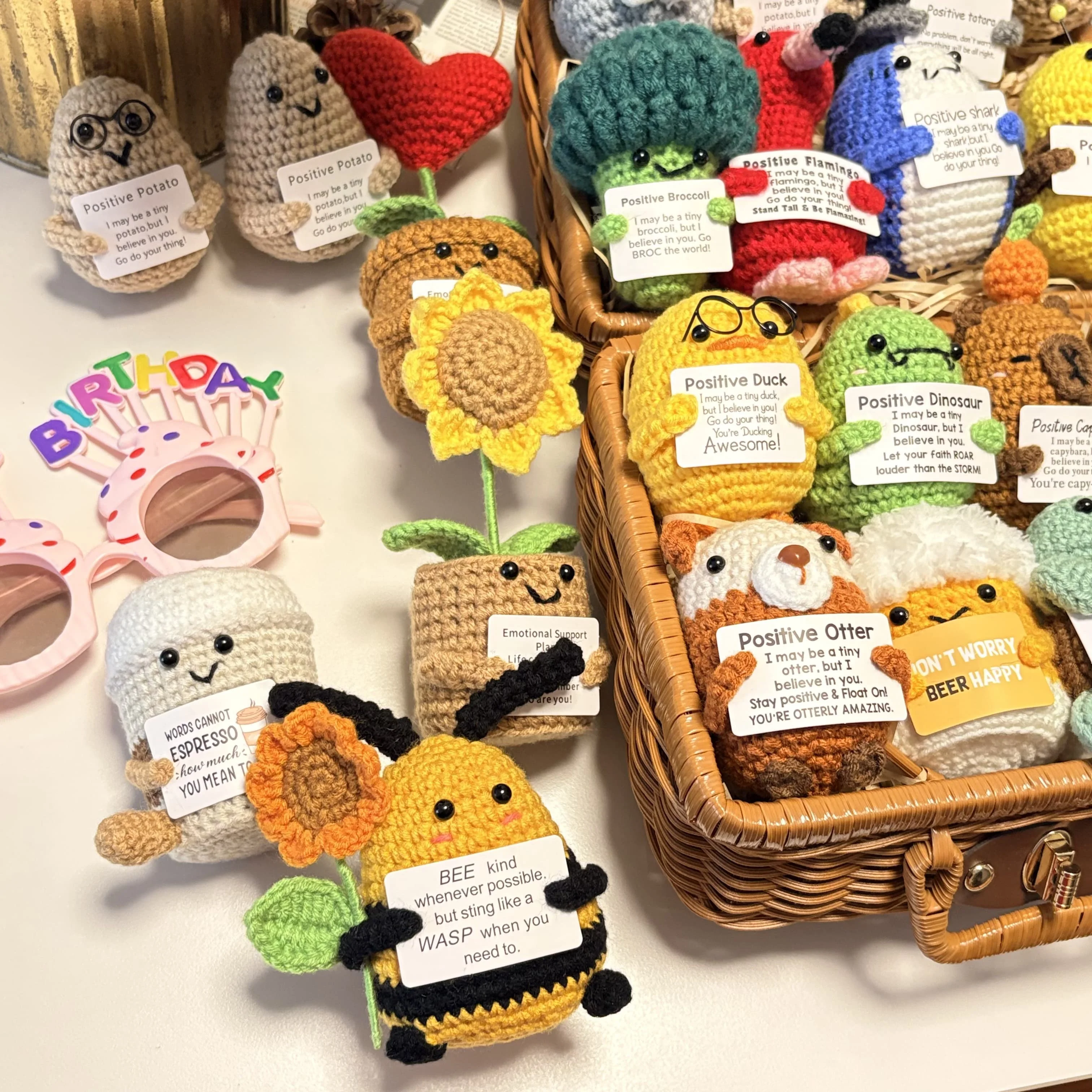Mini Muñeco de Ganchillo Hecho a Mano de Lana, Patito o Abeja de Peluche con Energía Positiva, Divertido, para Apoyo Emocional, Pequeño Regalo Festivo