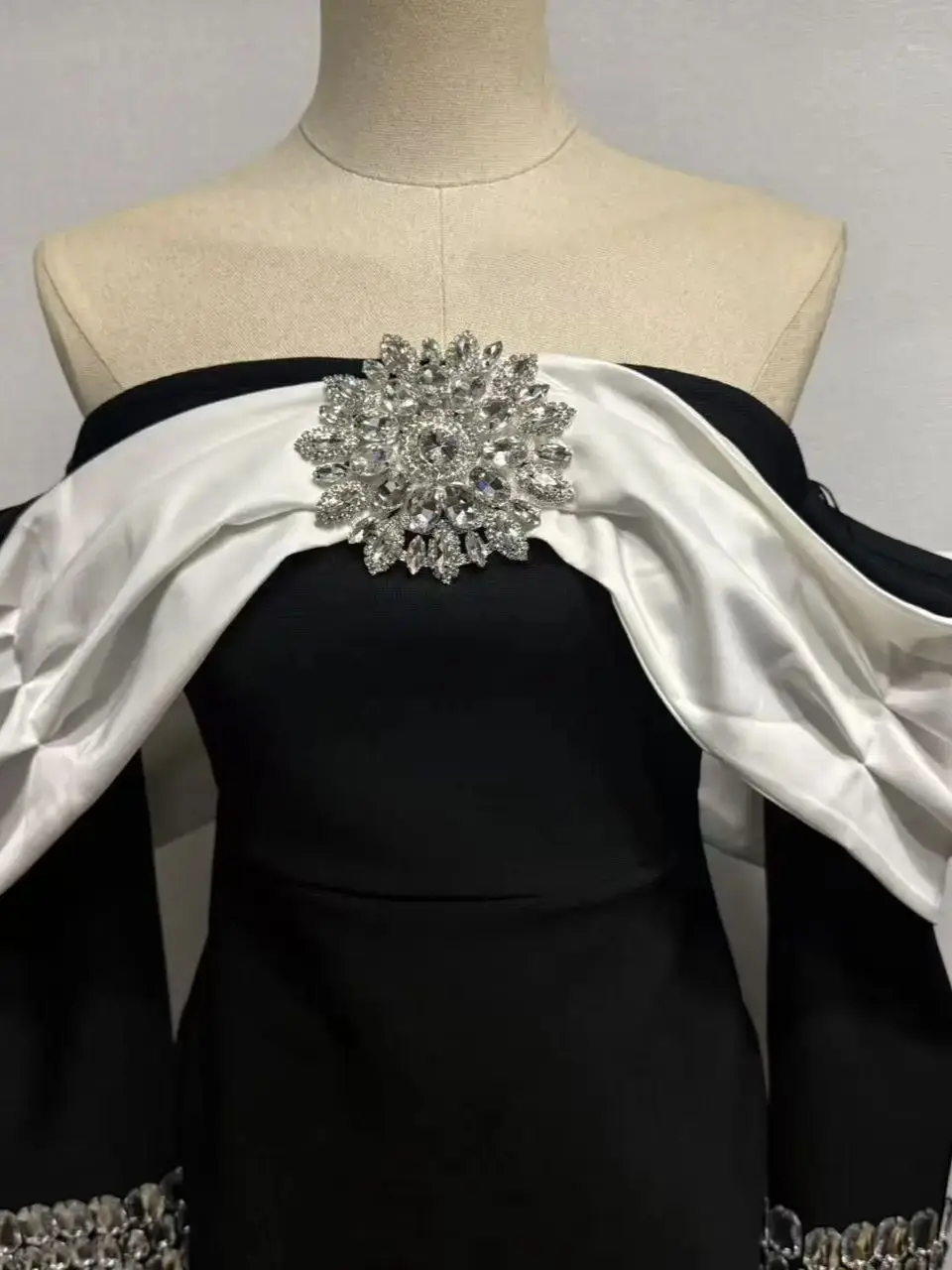 Customized Bandage Women Dresses Off the Shoulder Simple Mermaid Midi Dress Jersey Full Sleeves Crystal Diamond Party Prom Gown