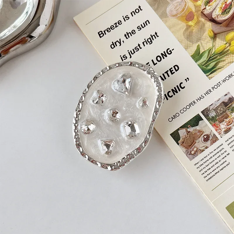 Stylish phone airbag holder suitable for iPhone 16 Samsung S25 foldable case holder