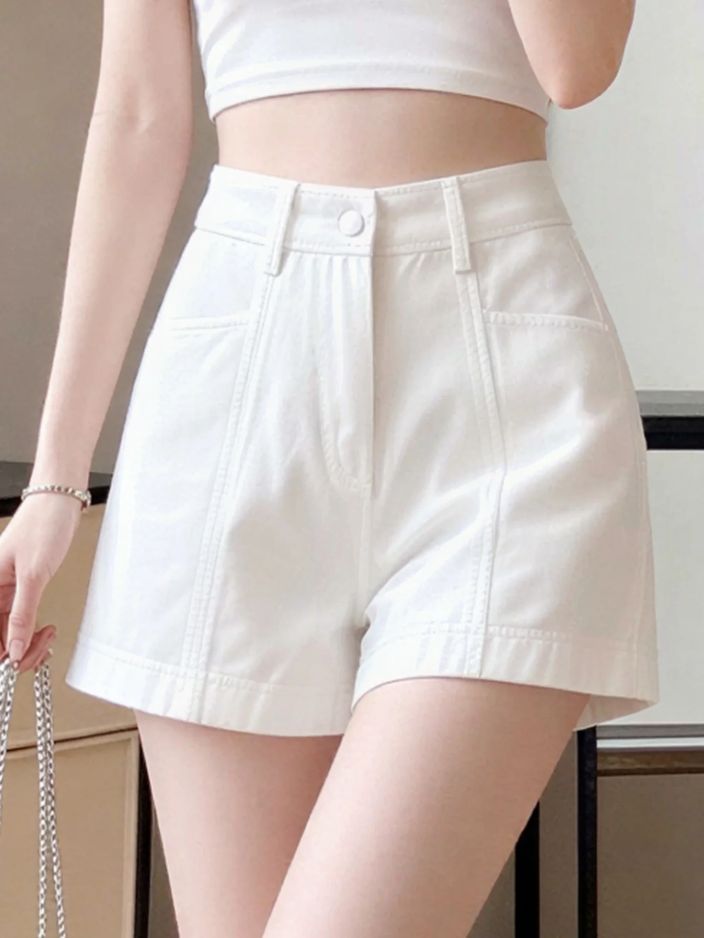 White Casual Straight Leg Jeans Shorts Women Summer New Large Size Loose Small Figure Heat Pants High Waist Denim Fabric