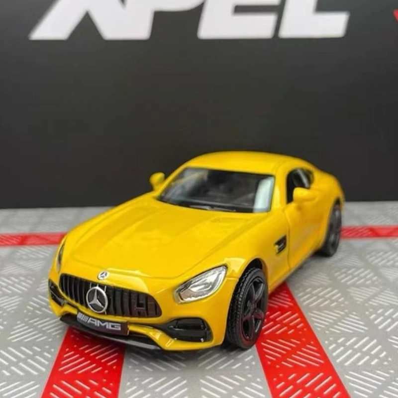 1:36 メルセデスベンツ AMG GTS ダイキャストカーモデルスーパーカーおもちゃの車プルバック合金金属高度なグッズ