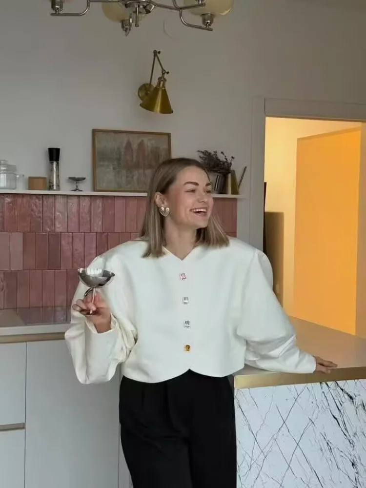 

Lady Retro Puff Sleeve Cropped Jackets Women Round Neck Solid Colorful Button Closure Casual Streetwear 2026 Y2k Elegant Outfits