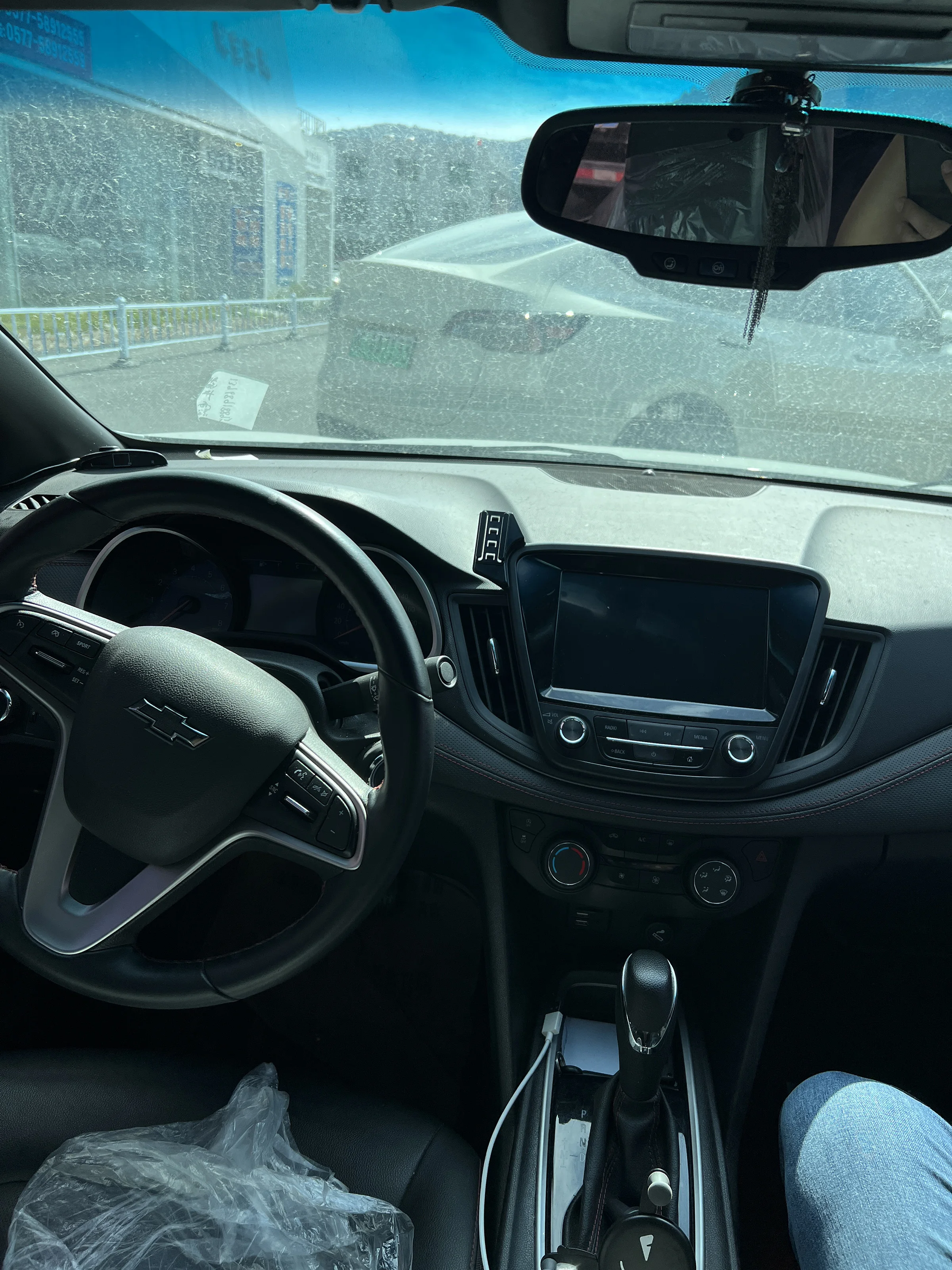 

Car Cell Phone Holder Screen Fixed Base For Chevrolet Monza 2019 2020 2021 2022 8 Inch For Car Auto Interior Accessories