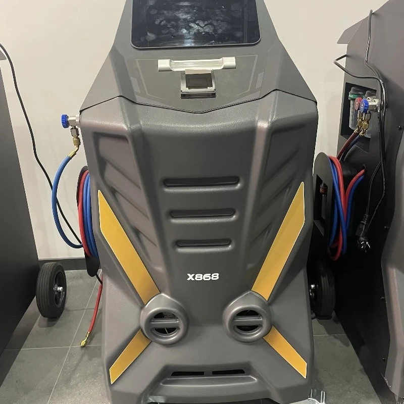 آلة الاسترداد التلقائي X868 معدات إعادة تدوير وتنظيف المبردات الأوتوماتيكية بالكامل للعناية بالسيارات