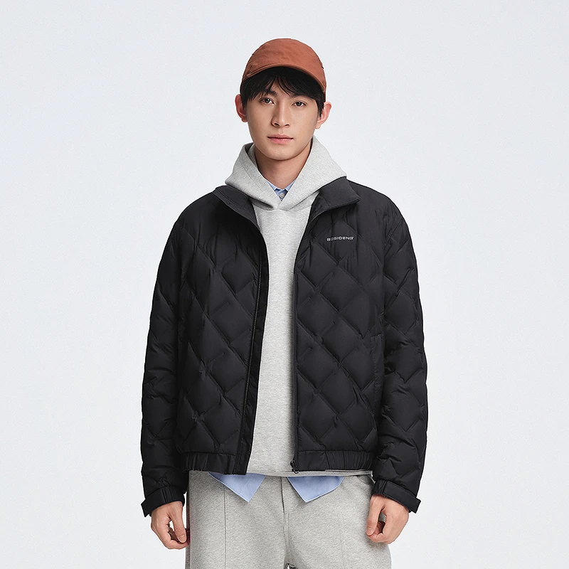 

Мужской приталенный пуховик Bosideng с воротником-стойкой и алмазной стеганой немецкой технологией защиты от утечек перьев и внутренней флисовой подкладкой