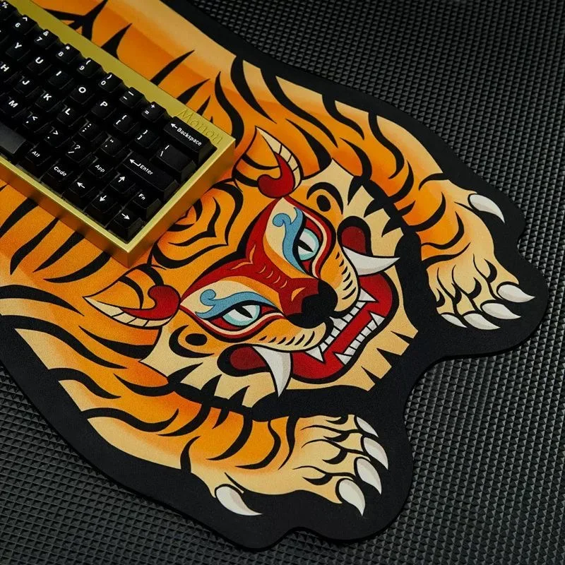 Tovaglia a forma speciale Tiger tappetino da tavolo impermeabile tappetino creativo personalizzato in pelle tappetino per mouse da scrivania per computer da ufficio