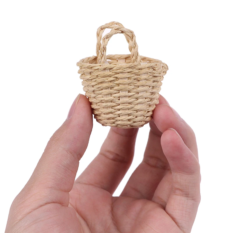 2022 New Mini 1/12 Cute Dollhouse Rattan Iron Frame Frame Hand-woven Vegetable Food Storage Basket Dolls Miniature Decoration