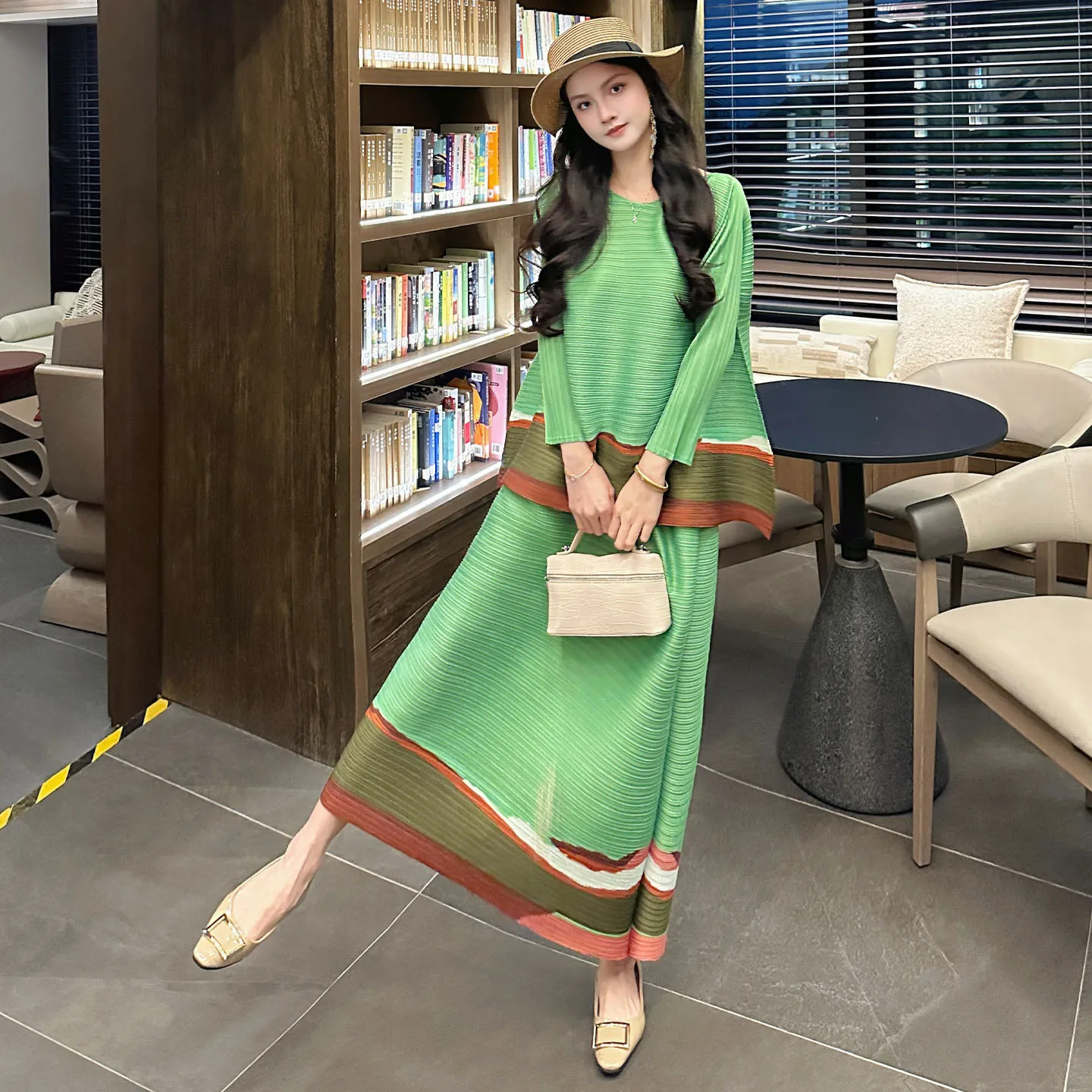 

Miyake Pleated Skirt Set Fashion Green Wear Plisse Miyake Fold 2025 Summer Loose Pleat Top Skirt Pleated Plus Size Pleats Set