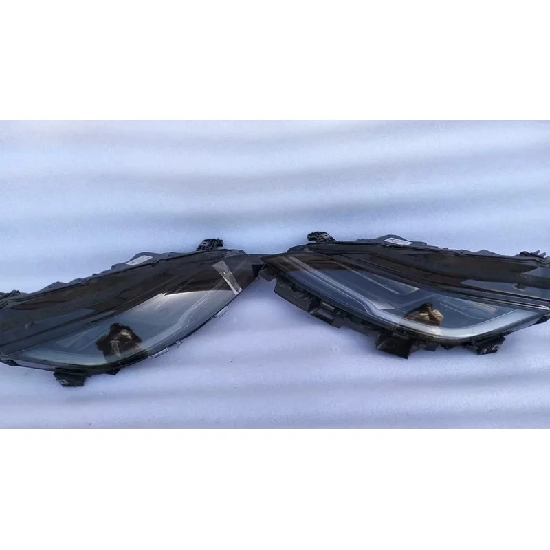 Matrix LED Headlight Assembly for Tesla Model 3 2023-2024 Refresh Left or Right Sold Separately 176088800F 176088900F