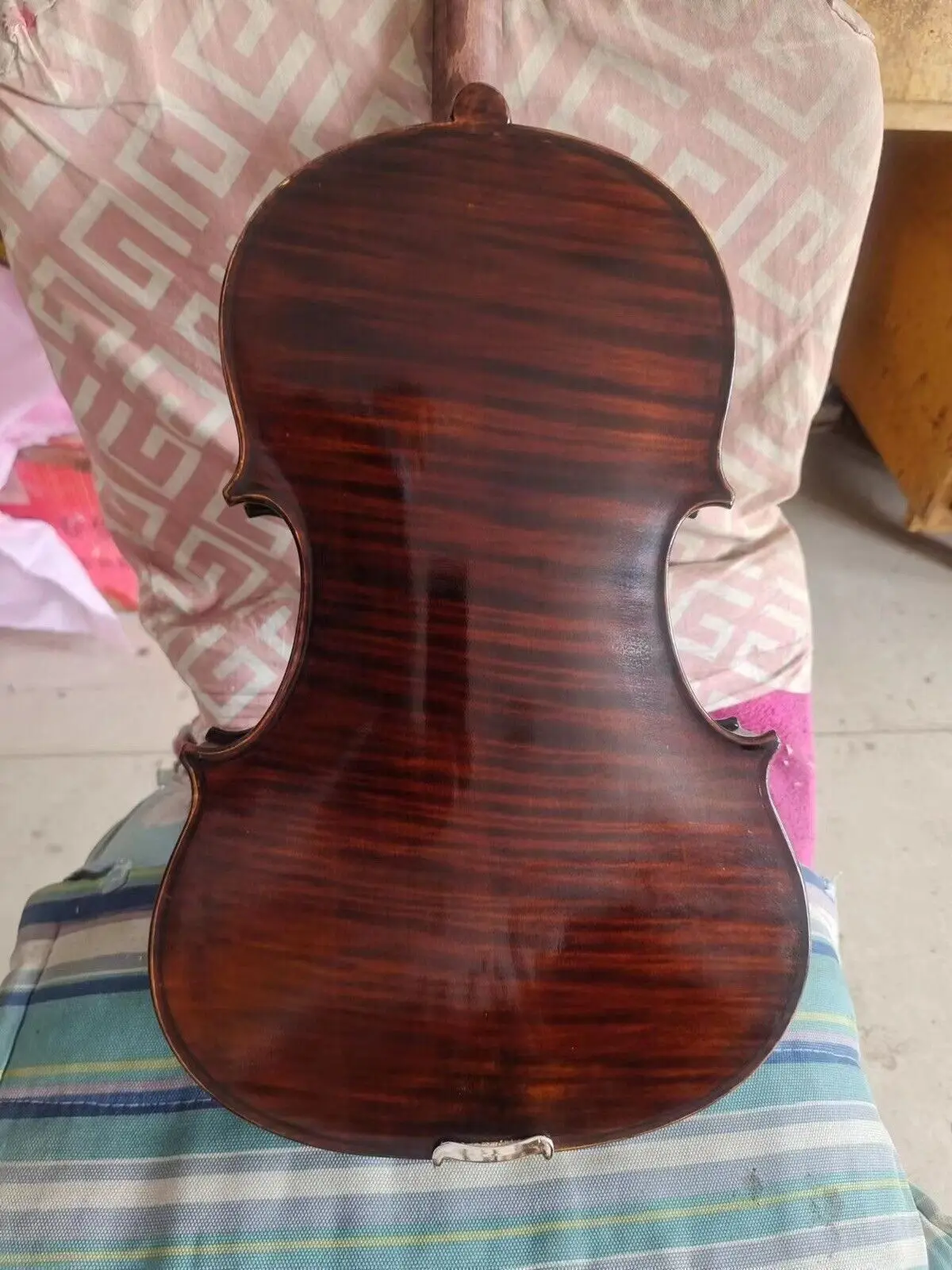 Master 15 Amaran Viola Ornsaumodel, Flame Maple Back, Christmas Top, Hand Carved B