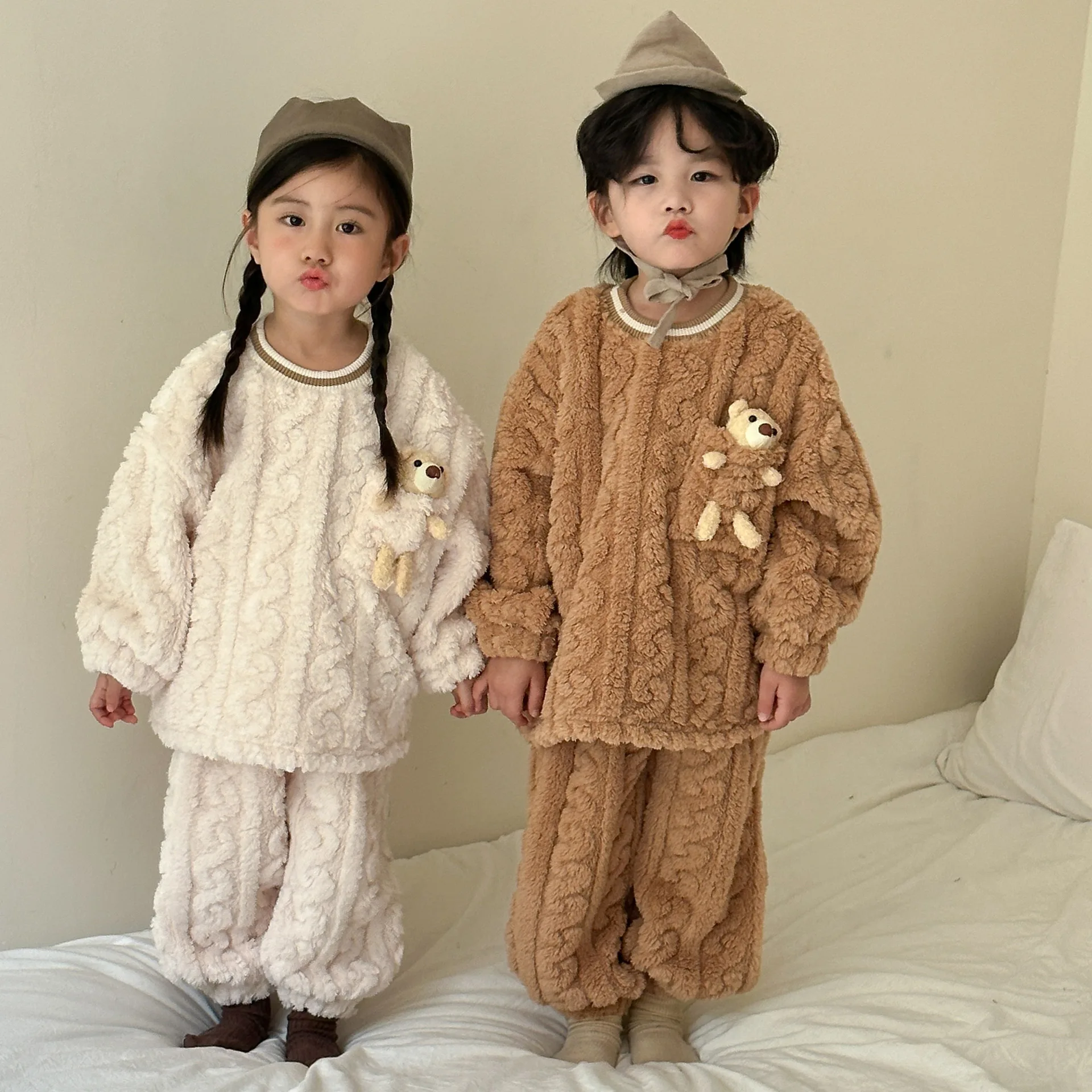 Autumn Winter Childrens Pajamas Thickened Long Hair Flannel Cartoon Solid Kids Boys Sleepwears Coral Velvet Little Boys Homesuit