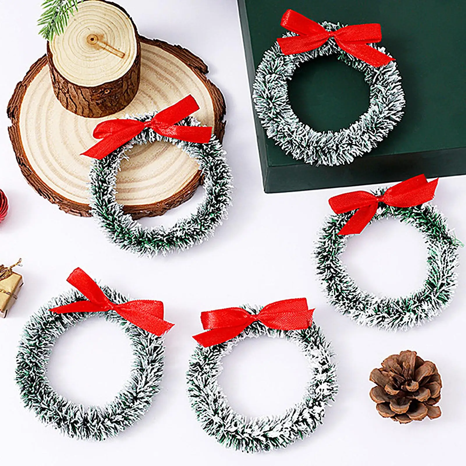 Mini corona navideña de 6 piezas con lazo realista colgable, mini coronas navideñas para gabinetes para ventana, repisa, pared de restaurante