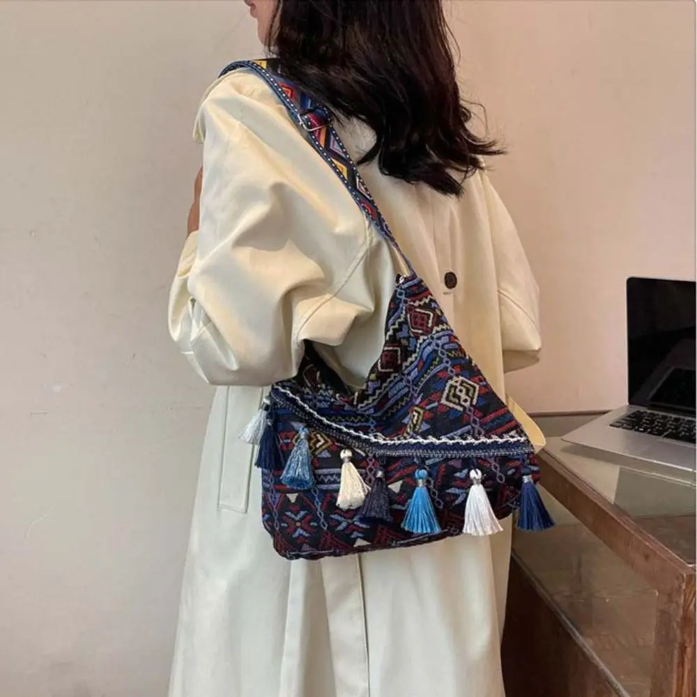 

Tassel Ethnic Style Crossbody Bags Woven Bag Messenger Bag Fringe Shoulder Bag Geometric Handbag Bohemian Tote Bag Travel