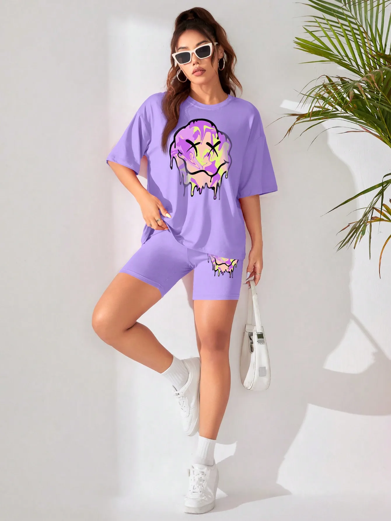 

Graffiti Design Looks Happy Personality Graphic Female T Shirt Street Hip Hop Clothing Cool Cotton Tee Fashion Casual Tshirt