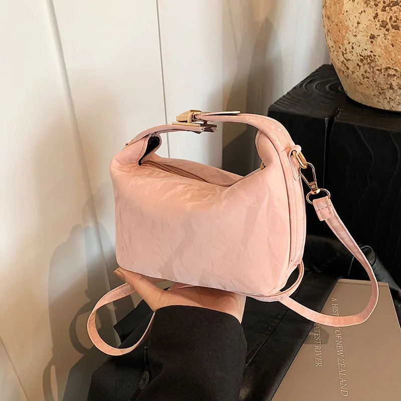 

Faionable mat Women's Crossbody Bag Trendy oulder Bag ular Element Splicing Brand Unbranded Summer 2024 Lo Bu...