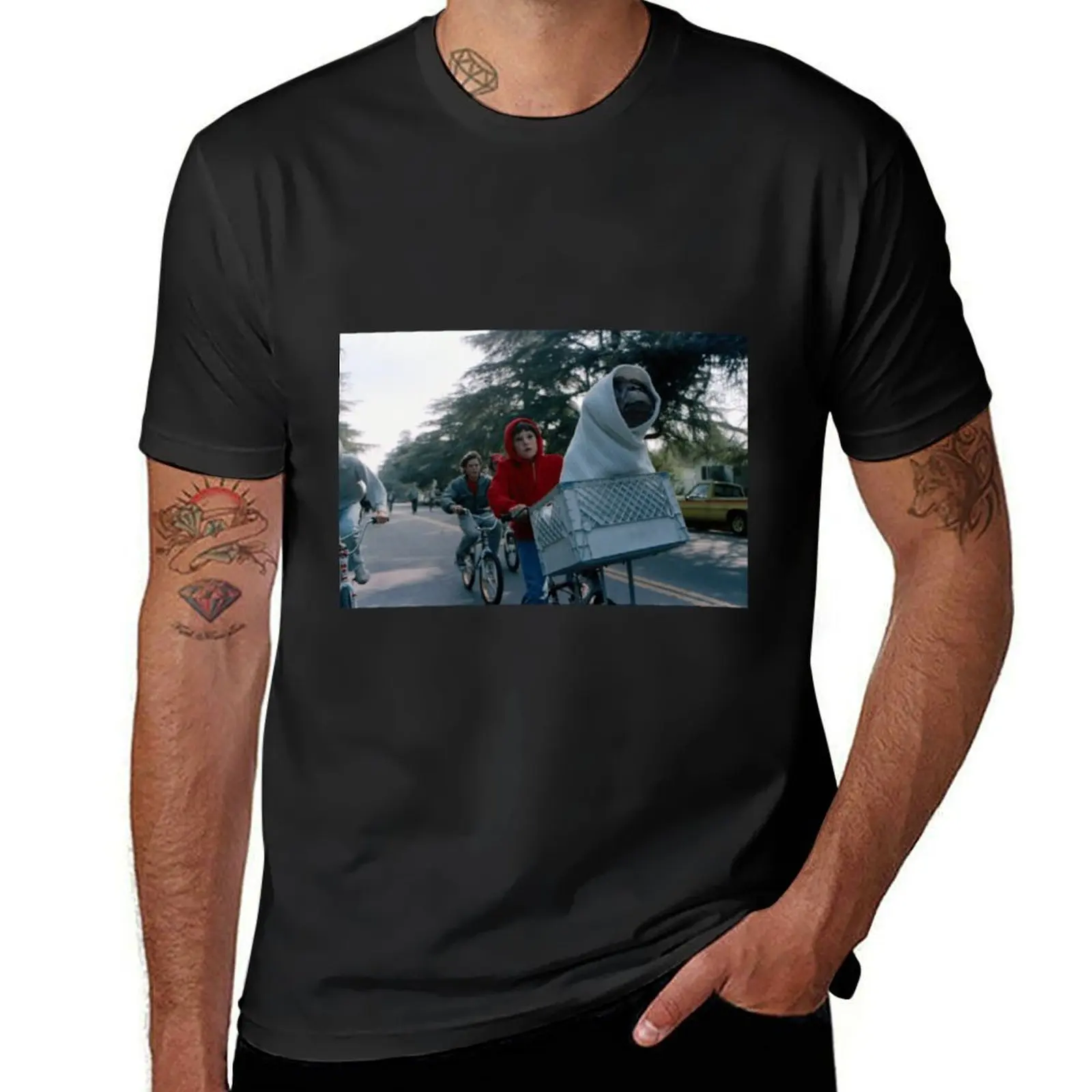 

E.T. the Extra Terrestrial Classic . T-Shirt Man t-shirt oversized graphic tee T-shirts oversize heavyweights men clothings