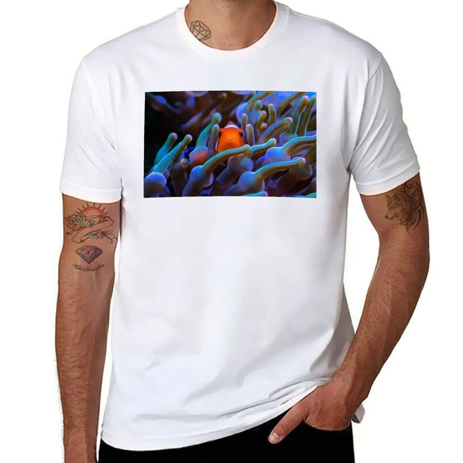 

Peeping Clownfish on the Coral Reef T-Shirt t shirt man designer man t shirts cotton T-Shirt