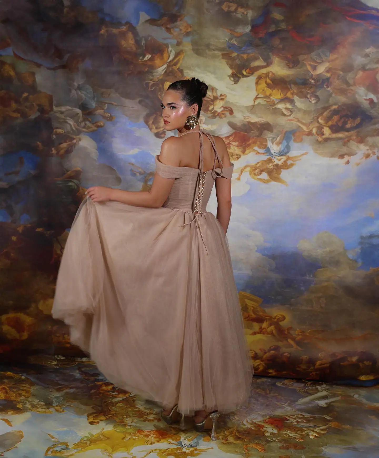 맞춤형 고품질 Organza A 라인 오프 숄더 이브닝 드레스 섬세한 반팔 발목 길이 연예인 가운