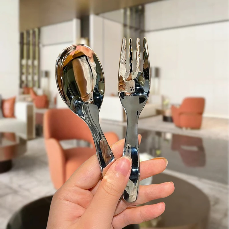 

Essential Kitchen Accessory: Stainless Steel Dinner and Dessert Spoon in Net Red Gold; Long Handle for Comfortable Stirring
