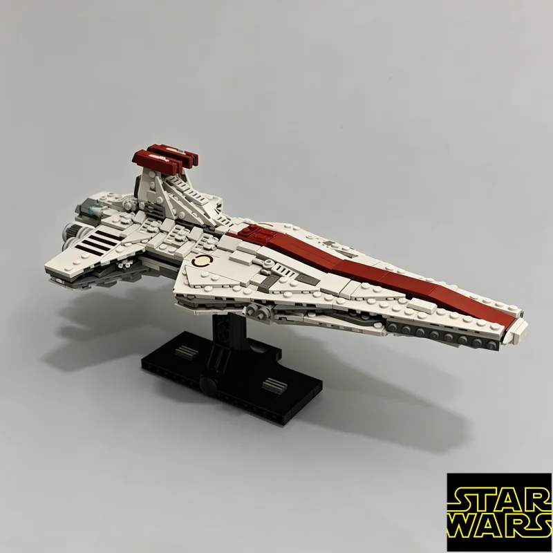 699-pieces-moc-venator-class-star-destroyer-starfighters-spaceship-creative-brick-model-assembly-diy-set-birthday-gifts
