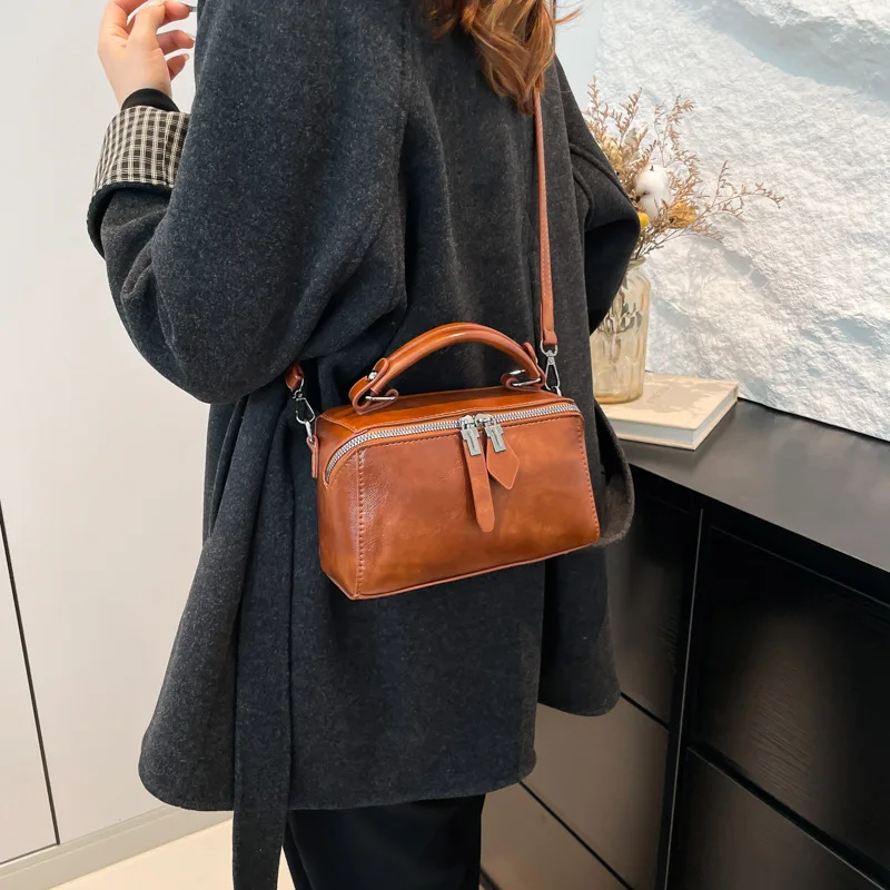 حقيبة كروس مبطنة أنيقة 2025 للنساء، حبال بمقبض علوي أنيق، حقيبة عصرية مع جيوب داخلية للاستخدام اليومي #4