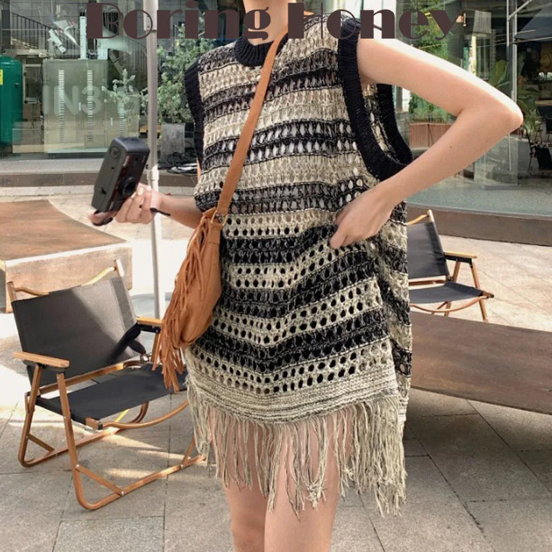 

Boring Honey Retro Stripe Sleeveless Hollow Out Knitted Tops Women Loose And Comfortable Chic Medium Style Macrame Tops