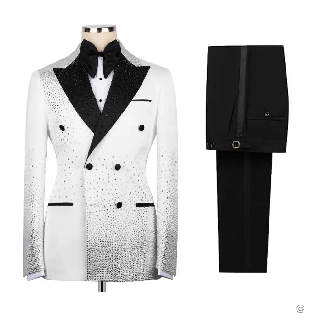 

Stylish Beaded 2 Pieces Men Suits Double Breasted Peaked Lapel Jacket Pants Classic Fit Business Party Customized Costume Homme