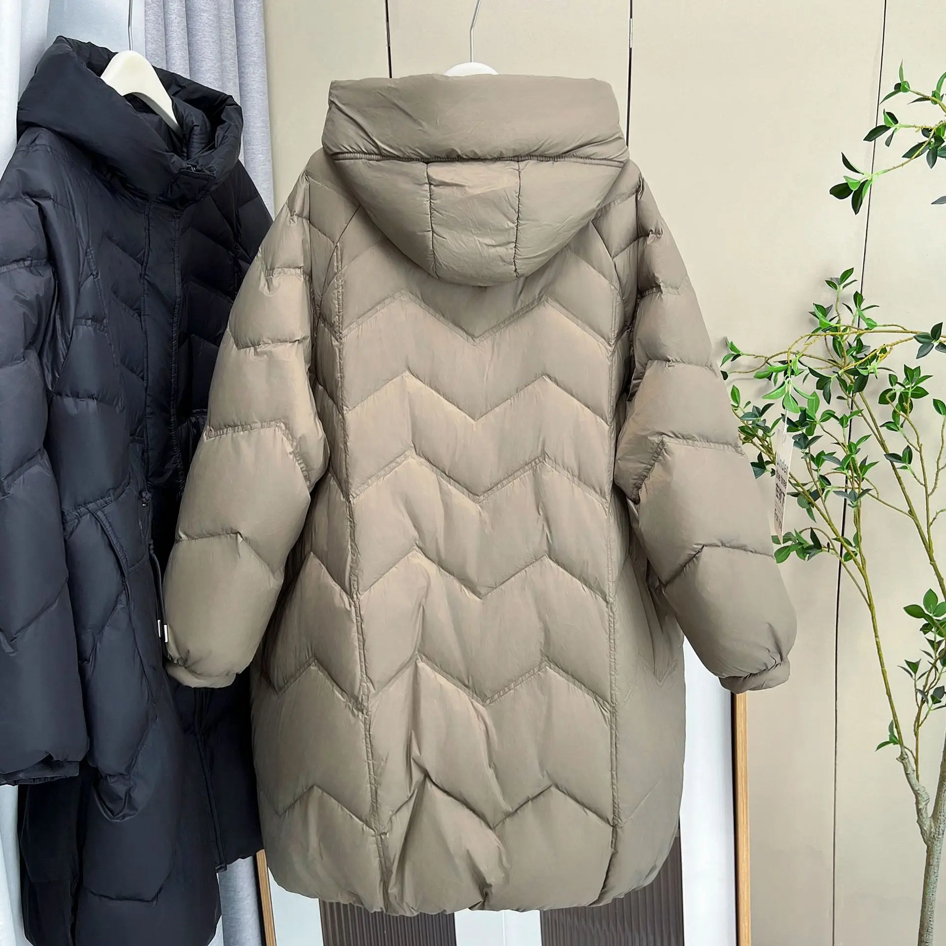 Women Winter Down Coat Loose Thickened Big Pocket Hooded Buckle Decoration Warm Long 90% White Duck Down Jacket 2776