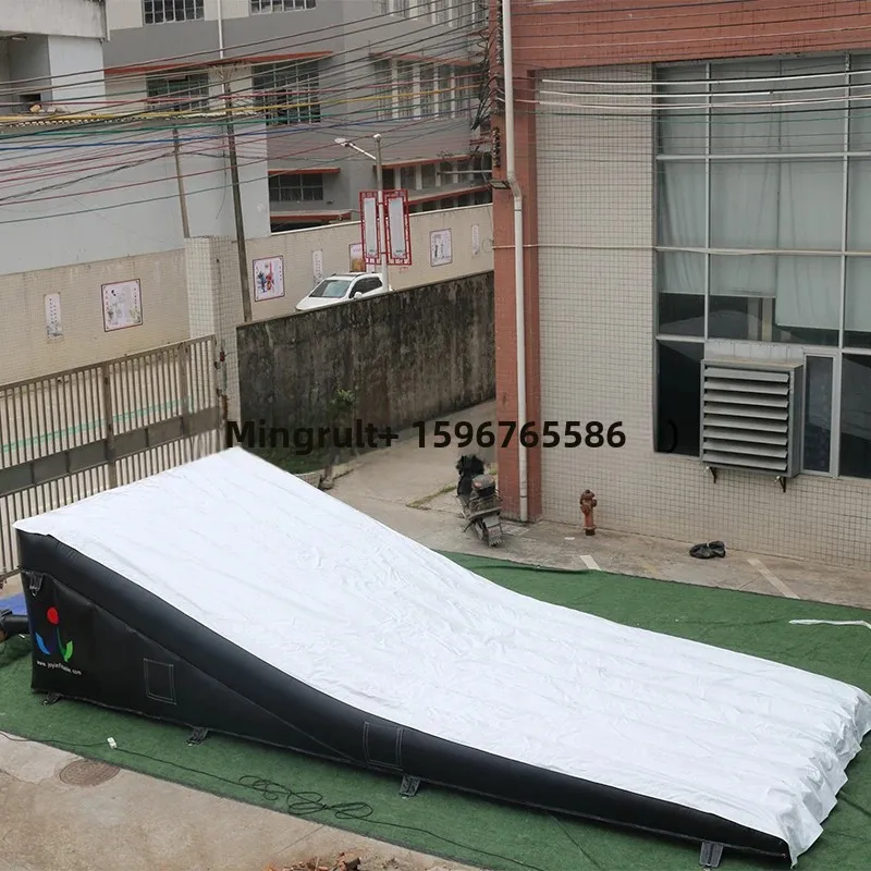 Inflatable bike ramp lander customize size extreme sports  jump airbag landing inflatable airbag Air Track Safety Bag for Motor