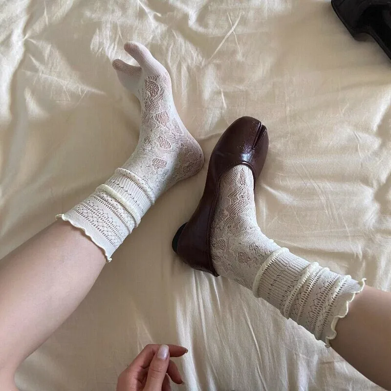 New Black Jacquard Tabi Socks Women's Summer Hollowed Floral Pattern Split Toe Sock Lolita Cute Breathable Elastic Two-Toe Socks image 4
