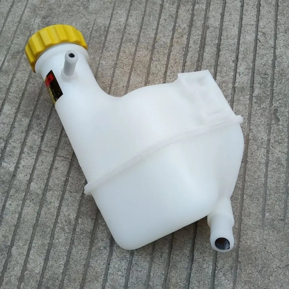 1 pz serbatoio del liquido di raffreddamento serbatoio/tappo per cinese CHERY QQ / QQ3 1.1L 472 motore Auto Auto motore parte S11-1311110KA di alta qualità