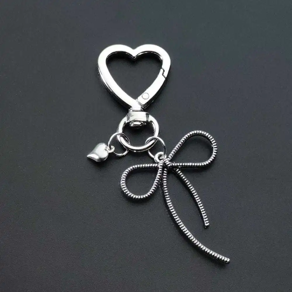 

Creative Keyring Heart Lipstick Bow Personalized Car Bags Keychain Exquisit Key Chain Holiday Gift Camping Hiking Lady Odm Bulk