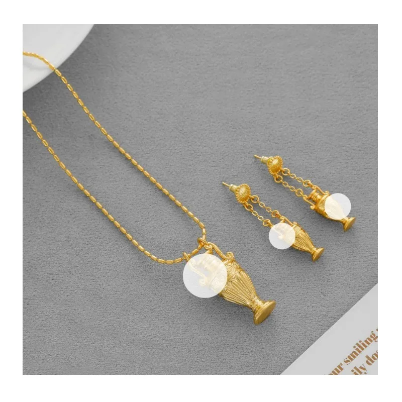 

Series Vase Necklace Cold Wind Retro Temperament Silver Three-dimensional Engraved Vase Stud Earrings Collarbone Chain