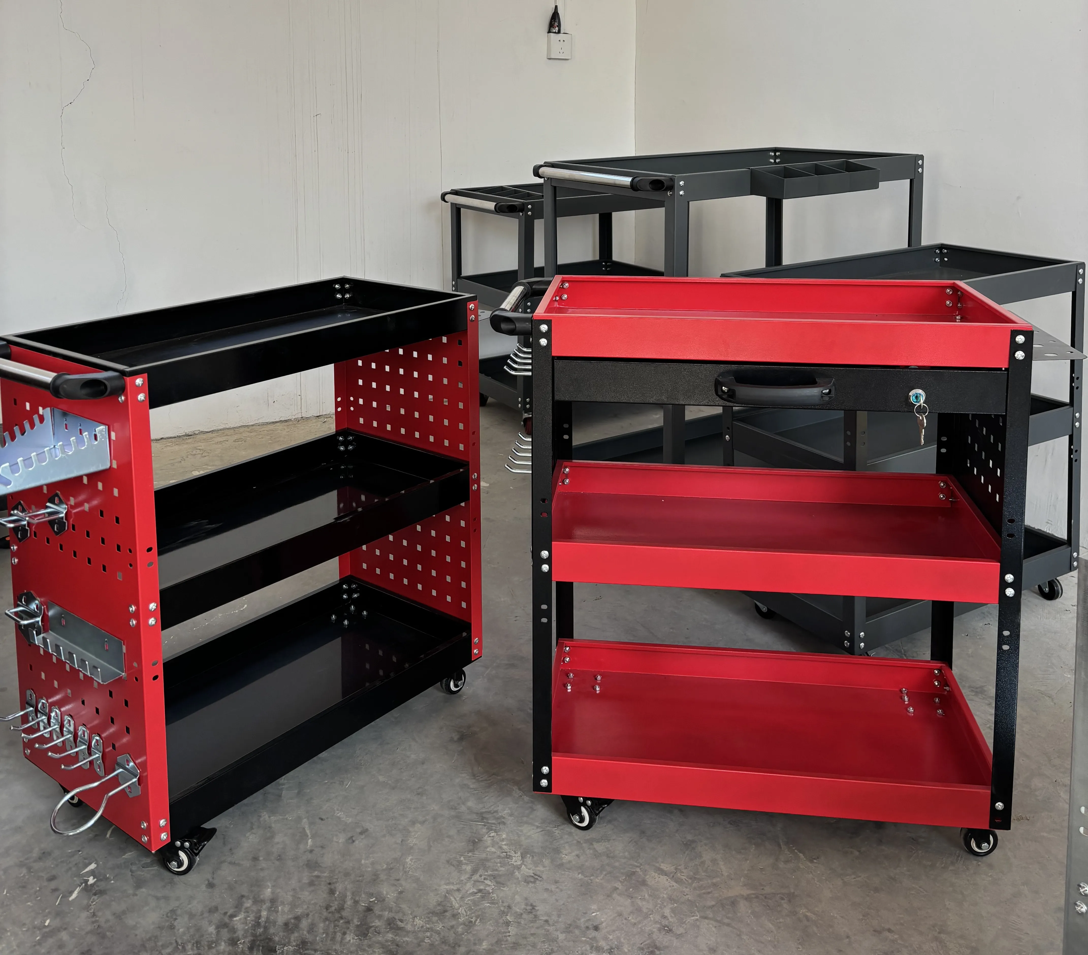 Material & Build Steel Tool Cart Aluminum Tool Cart Heavy-Duty Tool Cart Industrial Tool Car