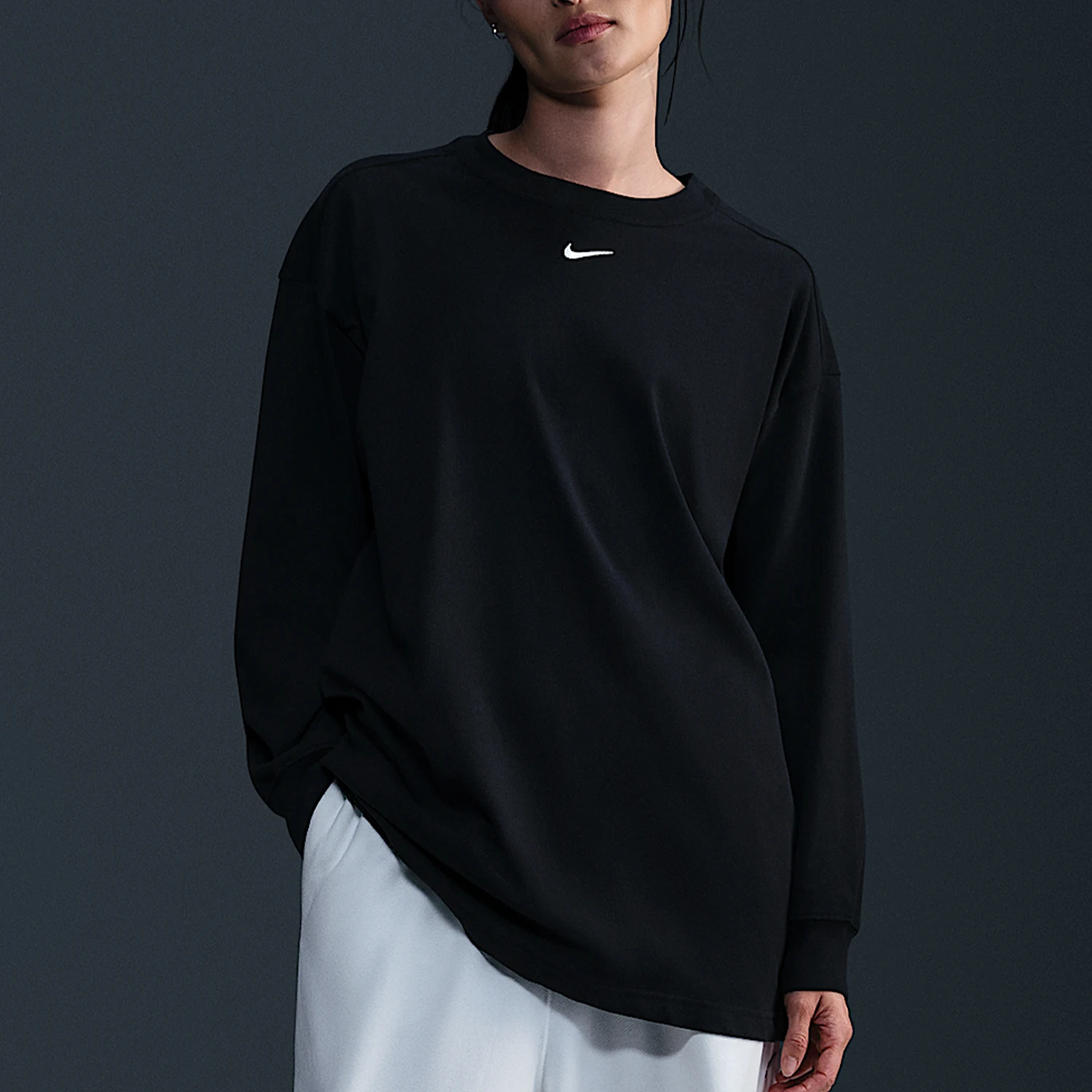 

Женская свободная повседневная футболка Nike Authentic 2025 Autumn с круглым вырезом и длинными рукавами HF5321-010