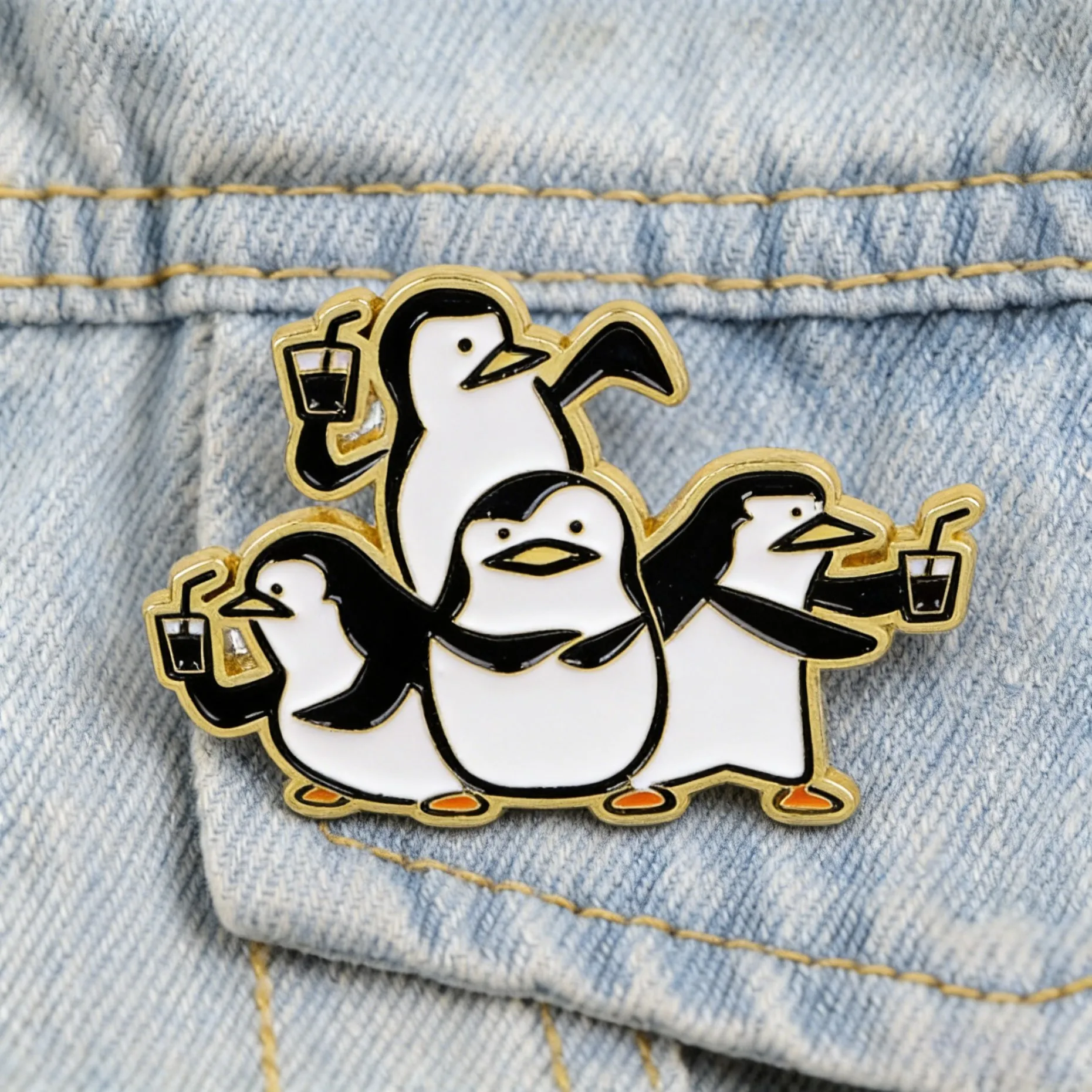 Niedlicher Pinguin-Emaille-Pin, Cartoon-Tierbrosche, Reversnadel für Rucksäcke, Taschen, Kleidung, Abzeichen, Modeschmuck, Partygeschenk