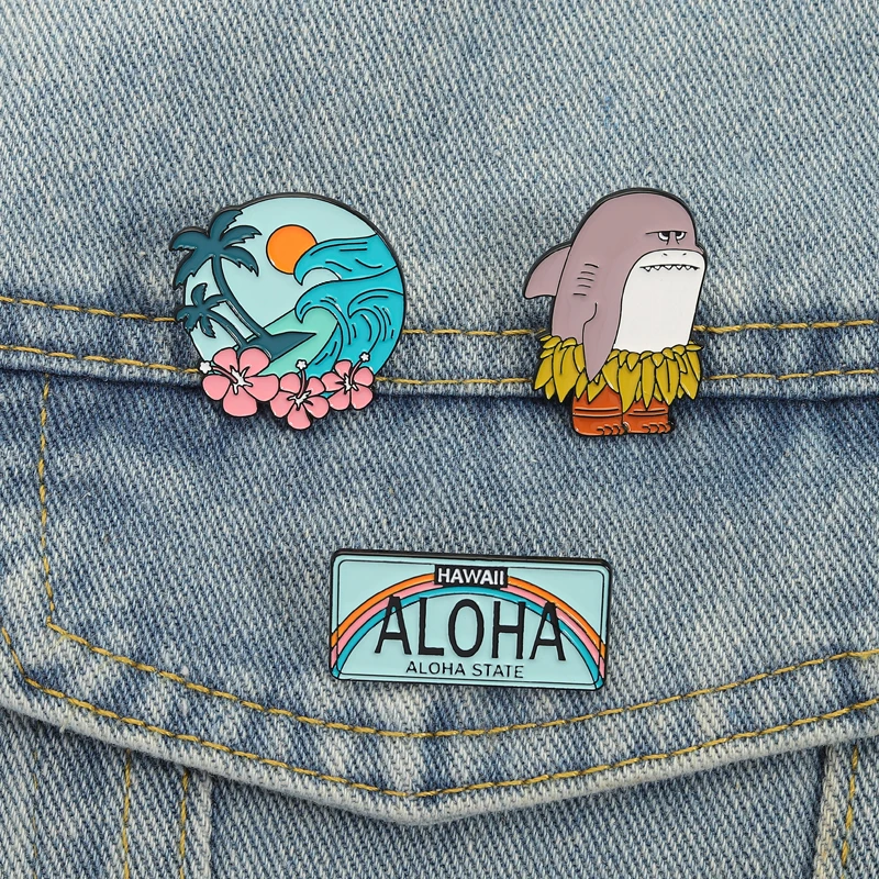Alfileres esmaltados del estado de Hawaii ALOHA, broches personalizados de tiburón de playa con ondas oceánicas, insignias de solapa, joyería de película de dibujos animados, regalo para niños y amigos