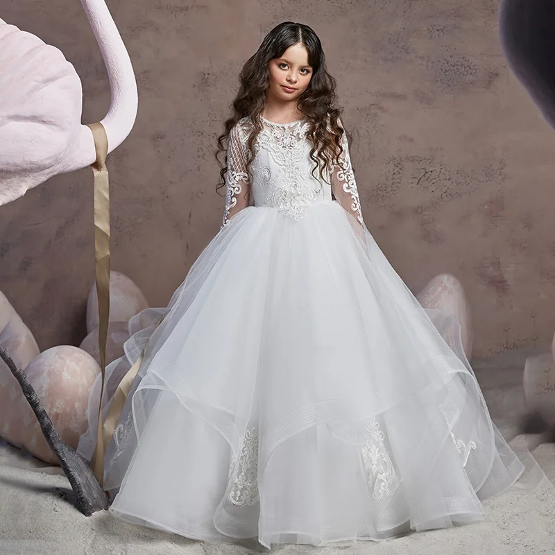 

Romantic Off The Shoulder Cheap Flower Girls Dresses For Wedding Bride Illusion Long Lace Sleeves Tulle Champagne Designer Kids