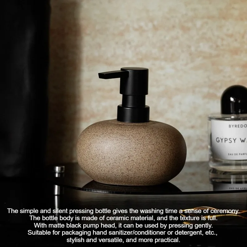 Coarse pottery press bottle hotel lotion bottle shampoo shower gel hand sanitizer conditioner bottled separately.