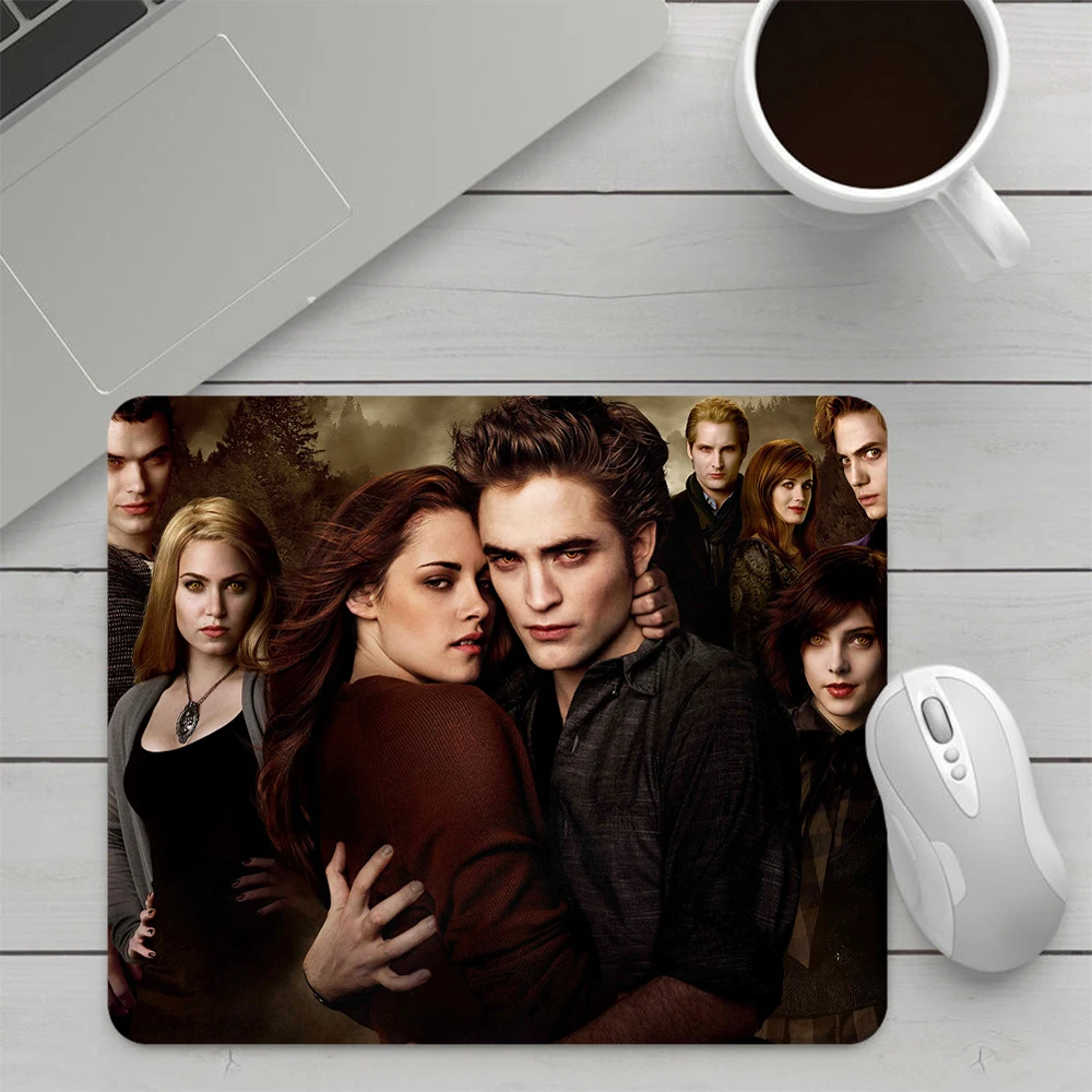 Twilight Saga Small Gaming Mouse Pad Computer Mousepad PC Gamer Mouse Mat Laptop Office Mausepad Silicone Keyboard Mat Desk Pad