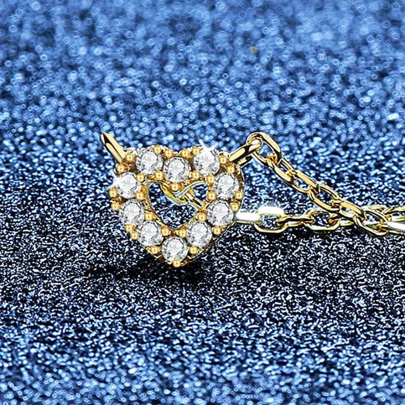 Platinum PT95018k Gold Hot Selling Moissanite Necklace with Small Heart Hollow Out Korean Version Sweet Pendant Collarbone Chain