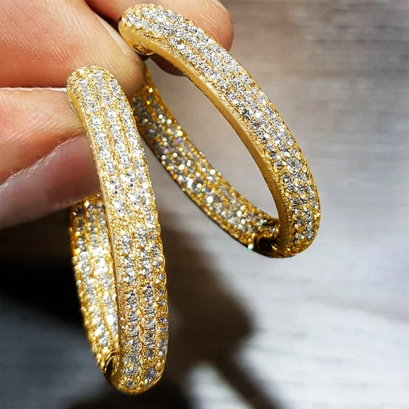 Huitan Women Sparkling Circle Earrings Silver Color/Gold Color Bling Cubic Zirconia Hoop Earrings Modern Fashion Female Jewelry