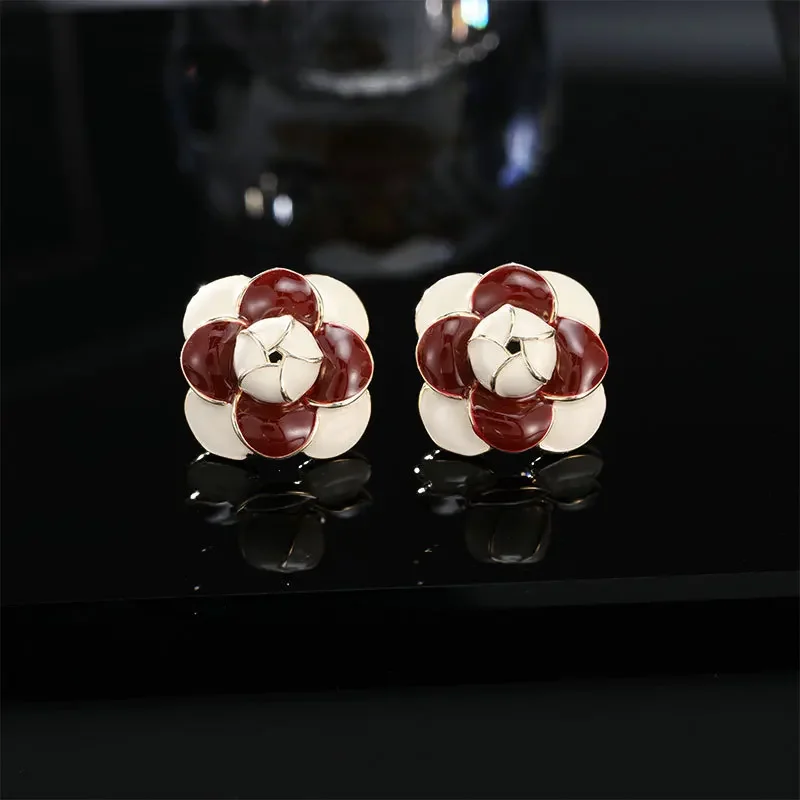 

2025 Wine Red Flower Stud s925 Silver Needle Retro Drip Oil Quality Fashionable Stud