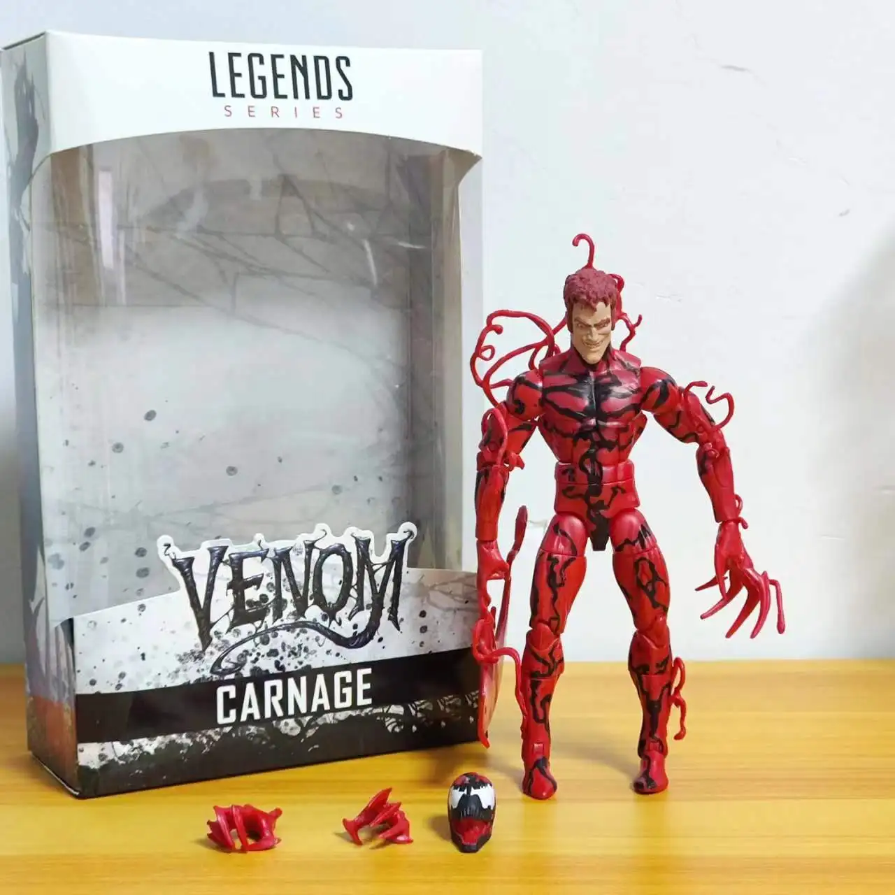 Niesamowita rzeźba głowy Venom Spider-Man Carnage z ruchomymi przegubami i fajną wymienną ozdobą modelu figurki głowy