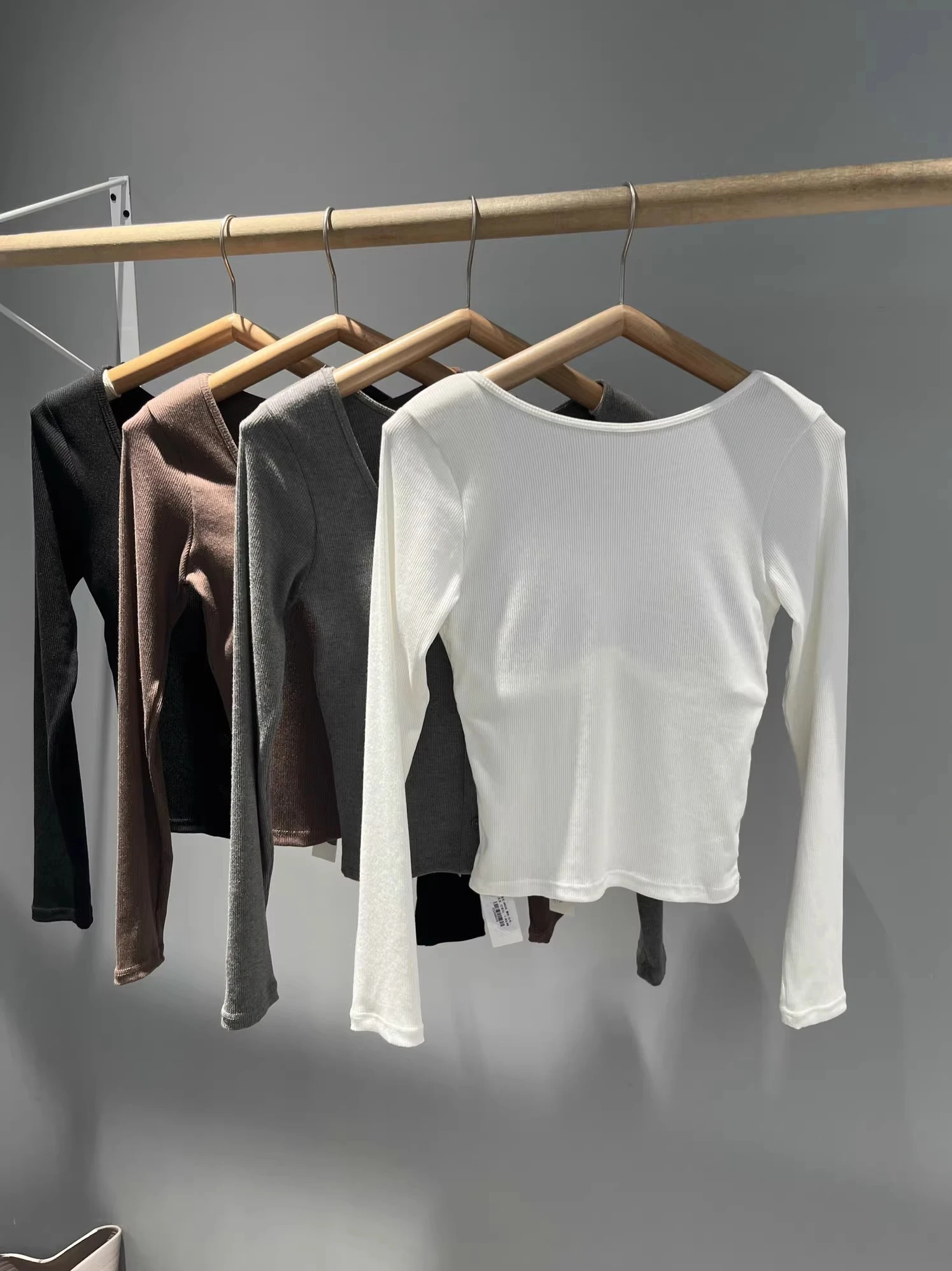 

2024 New Button Design Thiened Long Sve T-irt Vest Fce Lined Base Layer irt Sli Ba Small Outerwear