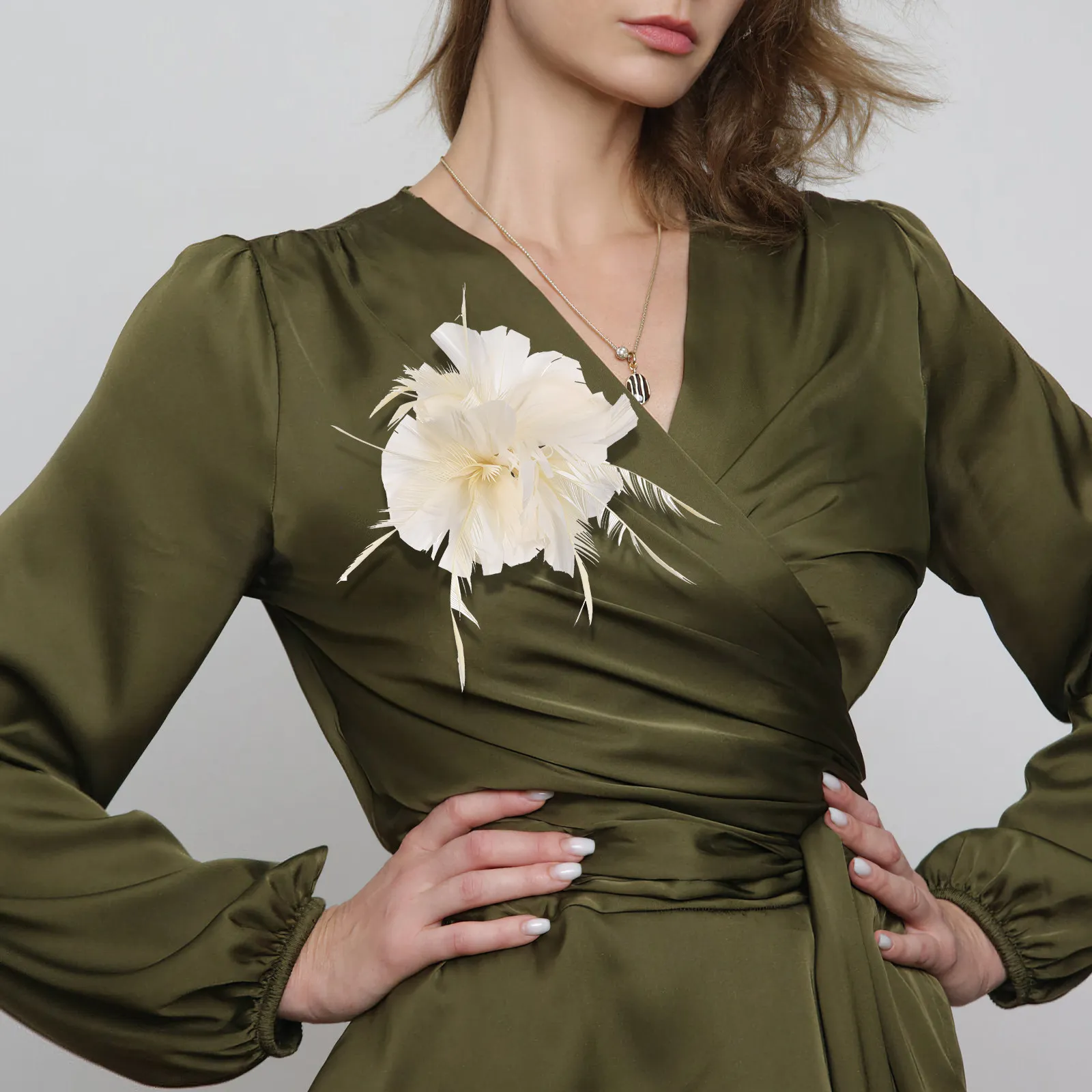 

1Pcs Plume Hair Clip Side Clip Elegant Hairpin for Women Wedding Party Bridal Stylish Hair Accessories