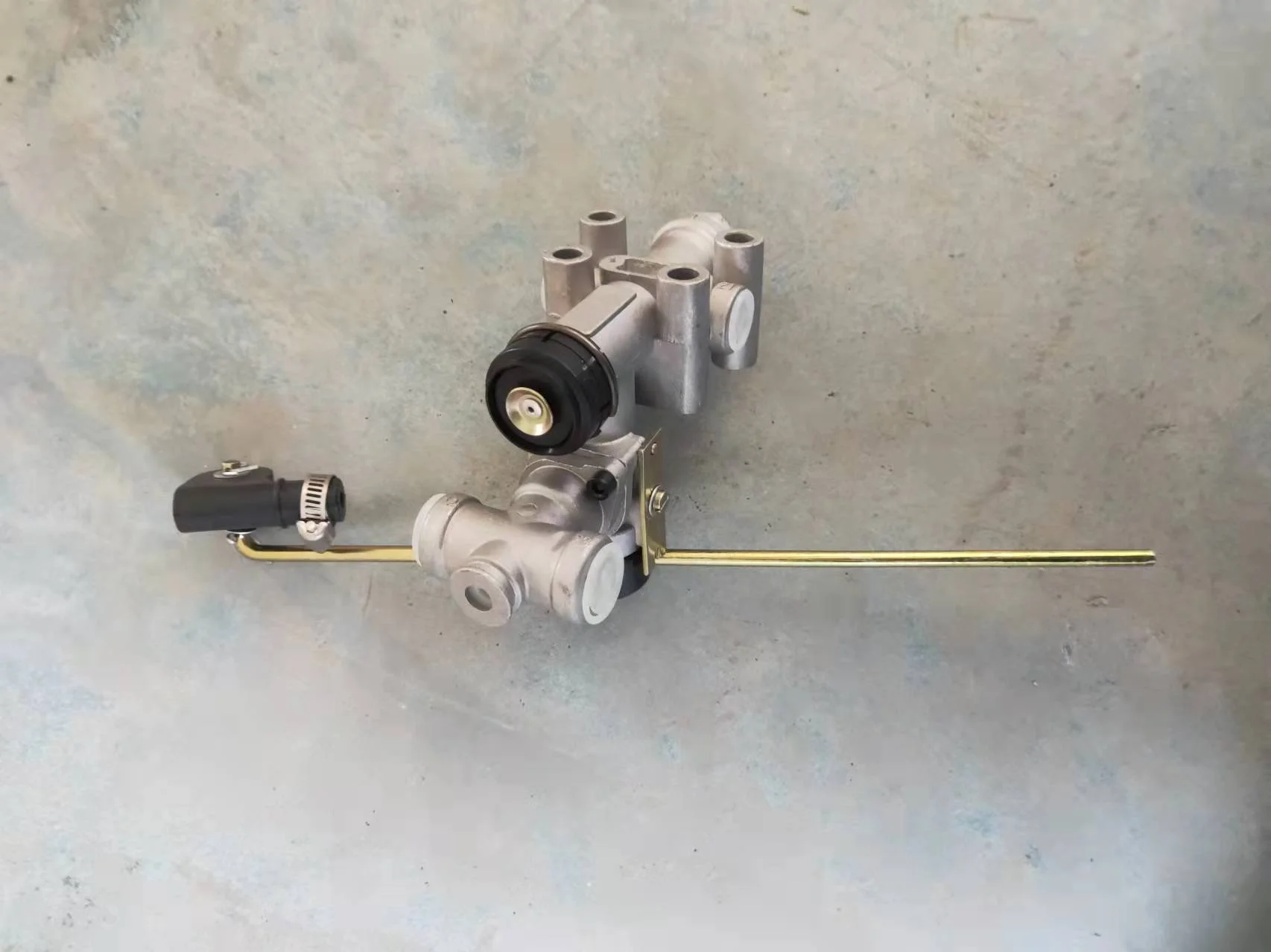 Abaissement de suspension pneumatique VIT, soupape de commande recommandée, 4640061000